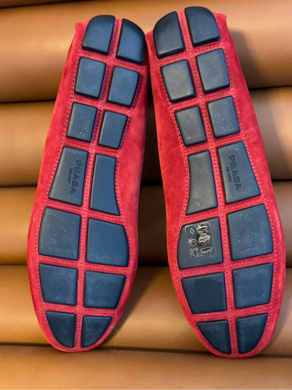 NWOB (Size 41) Prada Red Suede Driving Loafers - Picture 3 of 4
